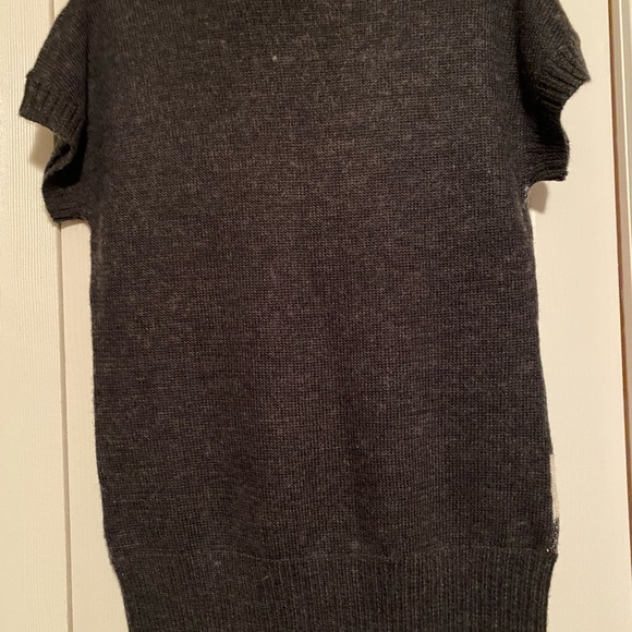 NWT, Large Women’s Turtle Neck Grey and White, short sleeve sweater. - Picture 5 of 5